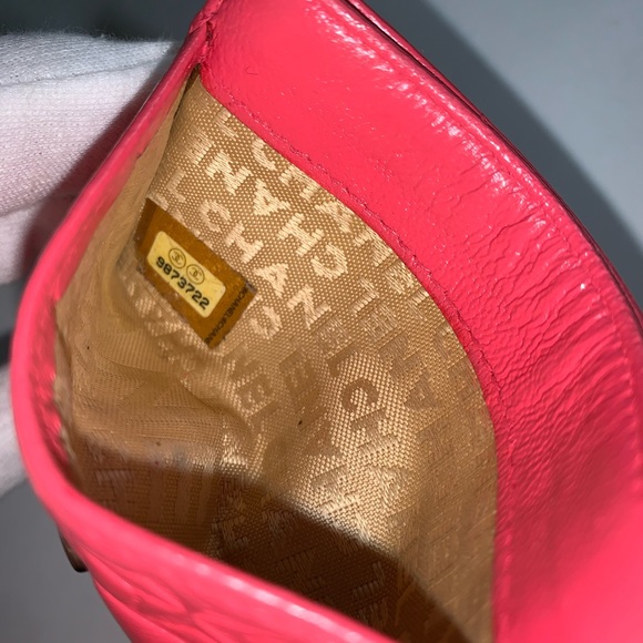 RARE! bubble gum pink CHANEL credit card wallet - Picture 3 of 10